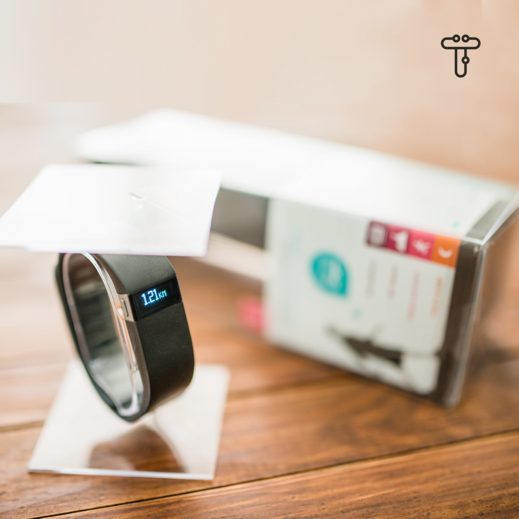 Fitbit Charge 4 Not Turning On ? | Blank Screen Issue. Here's What to